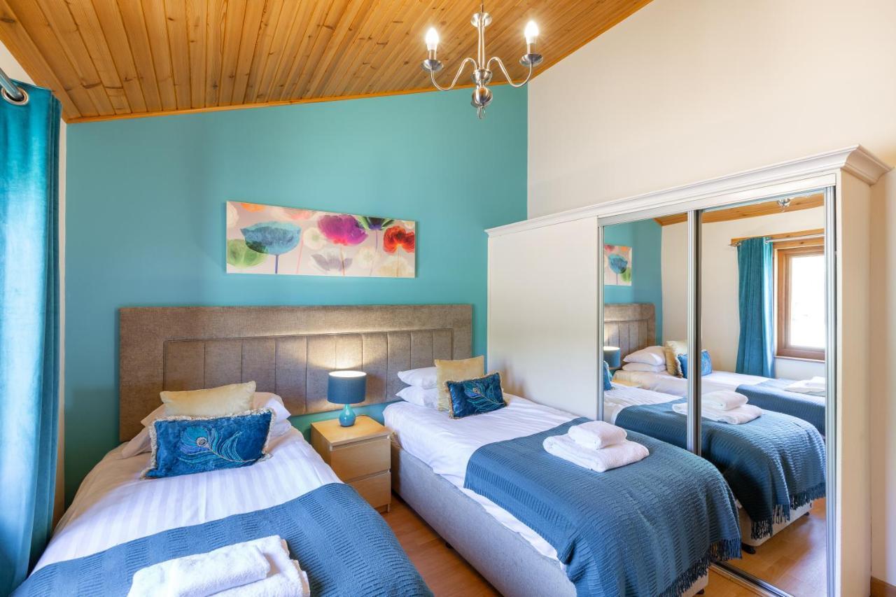 Douglas Fir Lodge With Hot Tub Купар Экстерьер фото